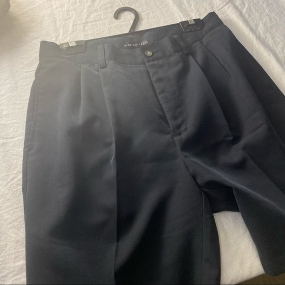 Geoffrey Beene Mens Dark Blue Pleated Front Rayon Blend Shorts Size 32 - Picture 10 of 11